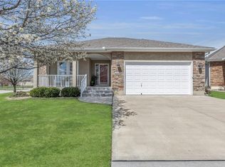 4631 SW Olympia Pl, Lees Summit, MO 64082