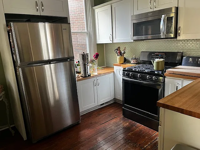 813 E Hutchinson Ave — Photo 5
