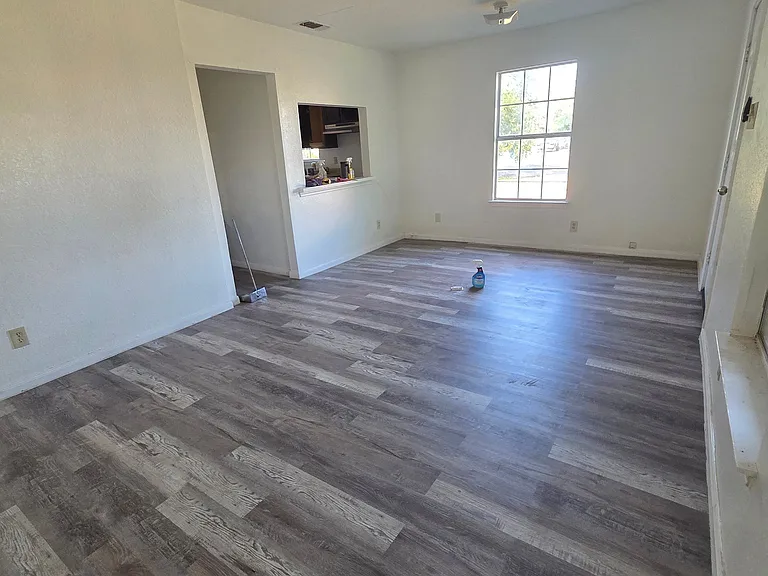 2307 Ruiz St #2 — Photo 3