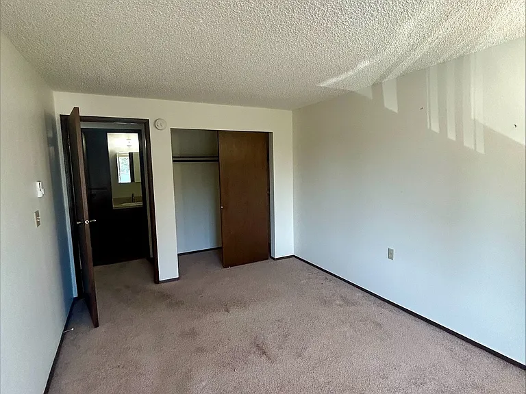 5775 Golden Eagle Dr — Photo 9