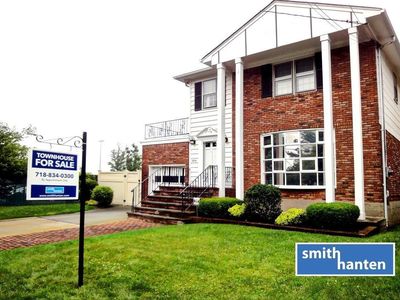 2941 216th St, Bayside, NY, 11360