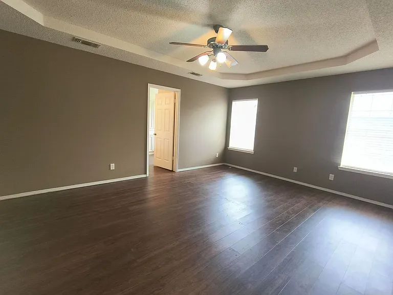 4302 Pinon Ridge Dr — Photo 4