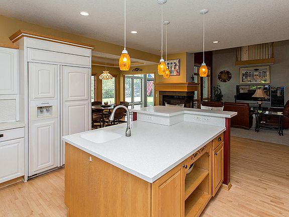 4th image of 9308 Catalina Cir
