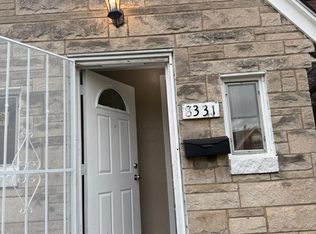 8331 Whitcomb St, Detroit, MI 48228