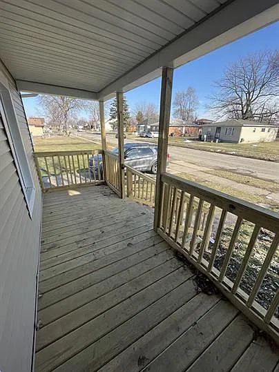 2 bed, 808 sqft, $1,100 — Photo 2