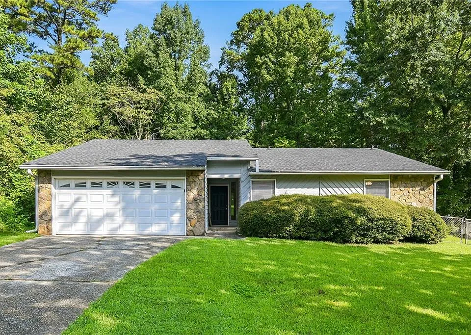 1374 Smokey Mountain Ct