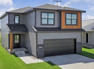 1184 NW Sproul Dr, Waukee, IA 50263