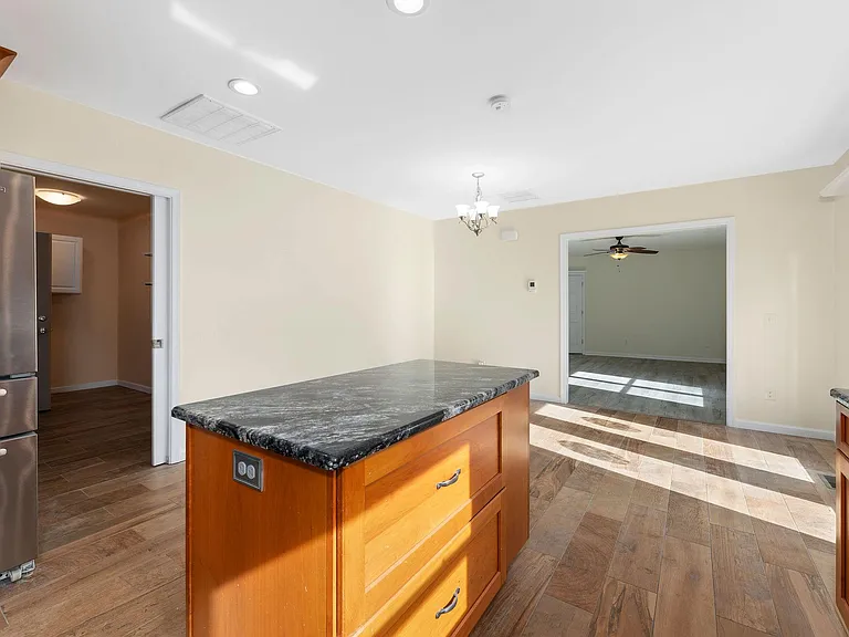 45455 Fellows St — Photo 16