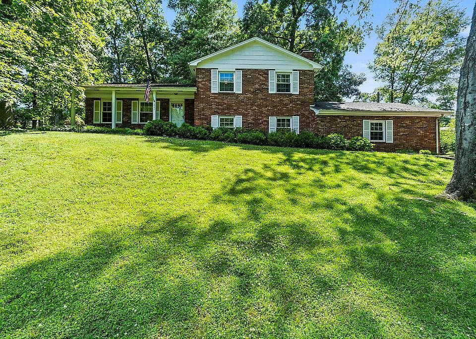 1st image of 1931 Briarwood Dr
