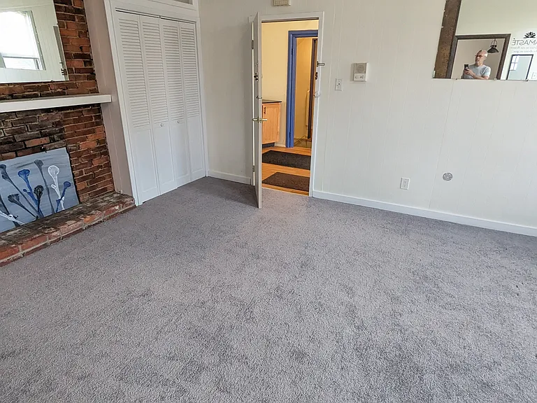 5400 Howe St #3 — Photo 2