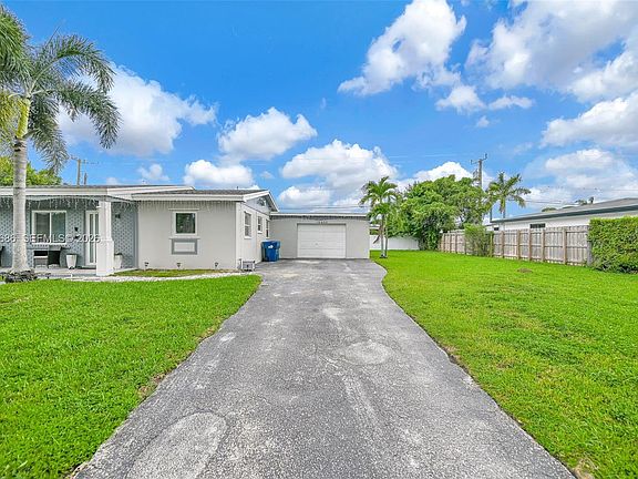 5th image of 15400 SW 297th Ter