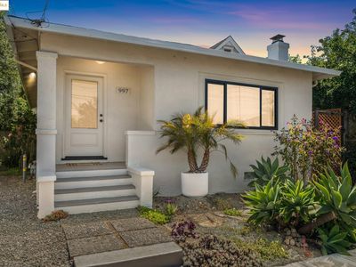 997 62nd St, Oakland, CA, 94608