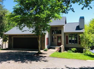 316 Point Place Dr, Westminster, SC 29693