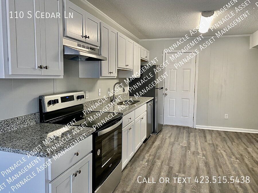 1st image of 110 S Cedar Ln