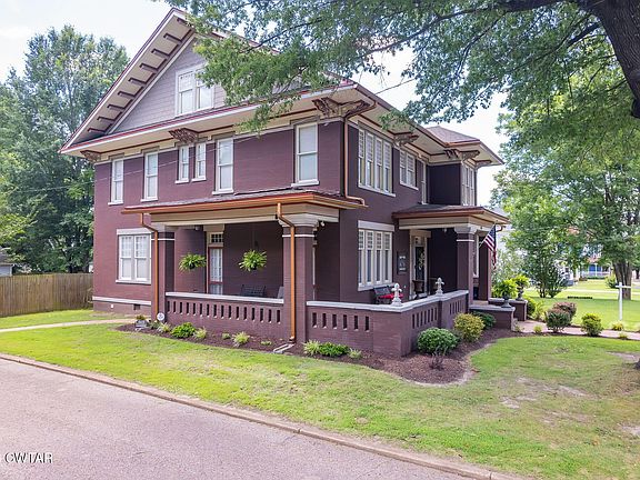 3rd image of 564 E Main St