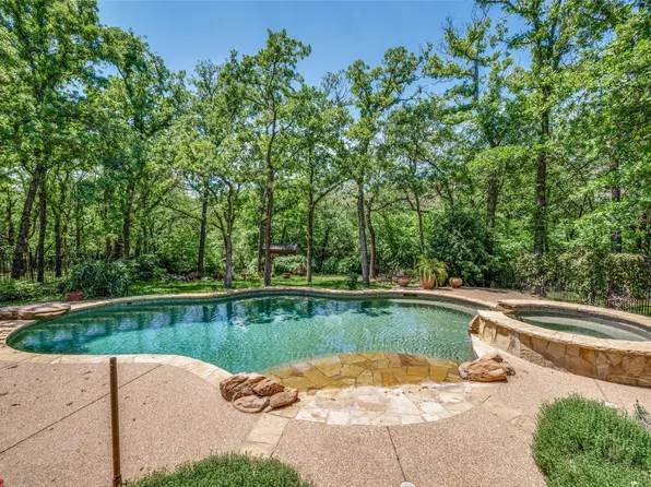 103 Lakehill Ct, Hickory Creek, TX 75065
