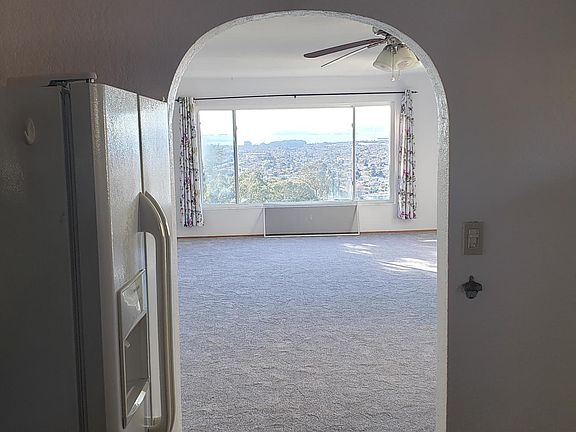 4th image of 6088 N Arlington Blvd