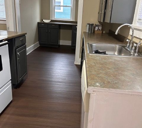 3rd image of 1644 30th St