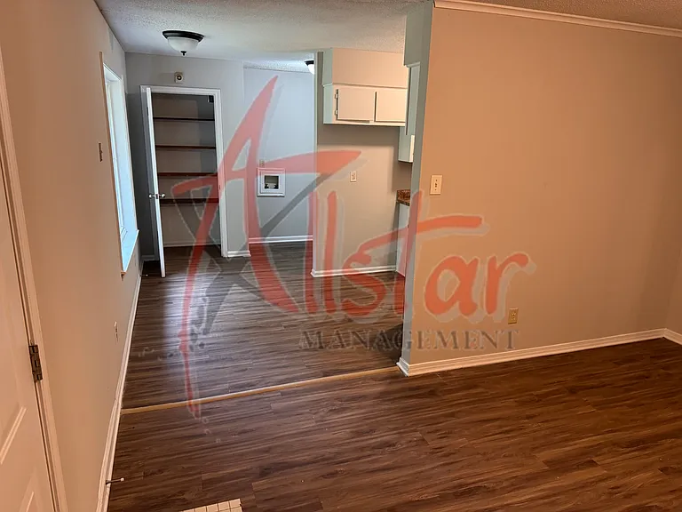 6475 Forest Glen Dr — Photo 7
