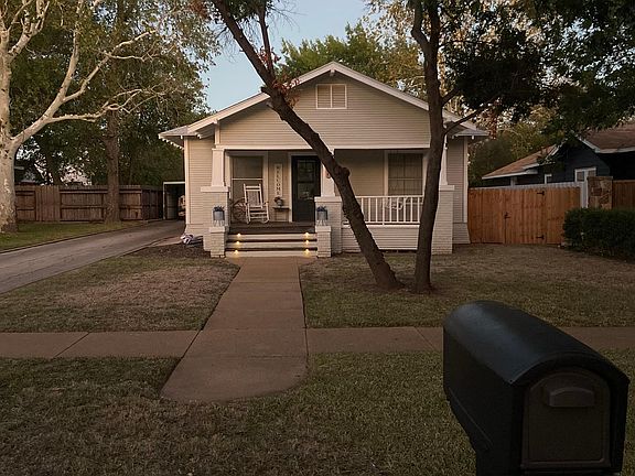 3rd image of 805 Virginia St