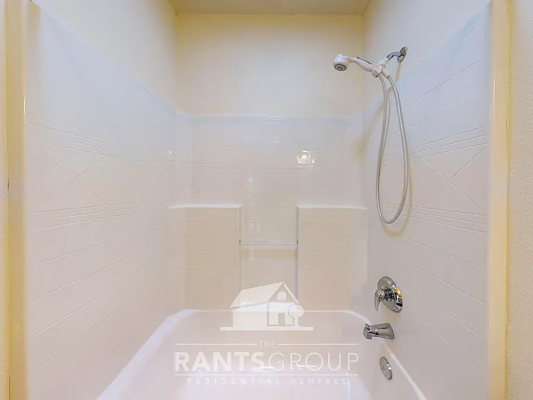 8242 Bainbridge Loop NE — Photo 21