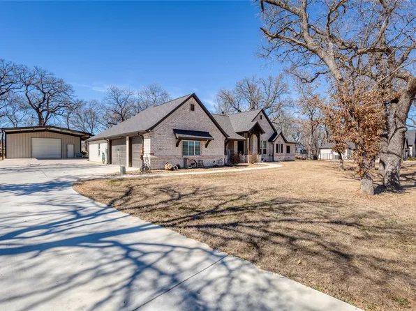 112 Clayton Xing, Springtown, TX 76082