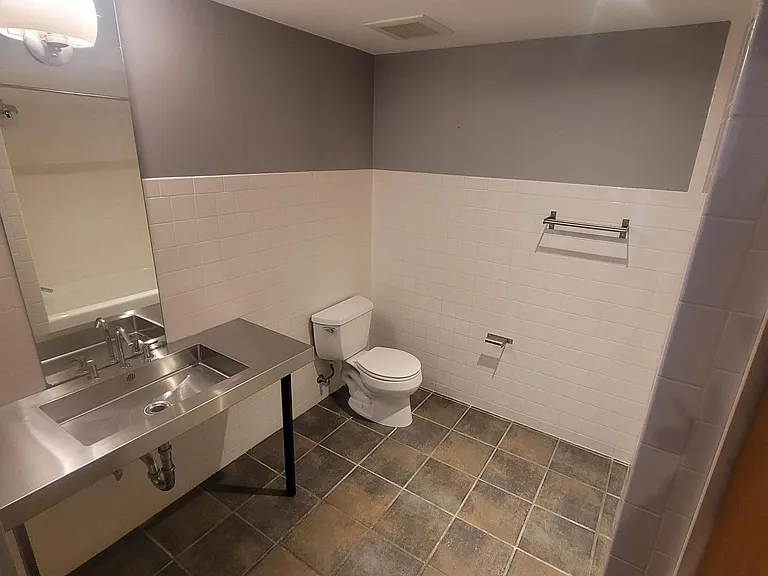 103 E Sprague Ave #202 — Photo 5