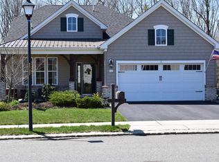 38 W Da Vinci Way, Farmingdale, NJ 07727