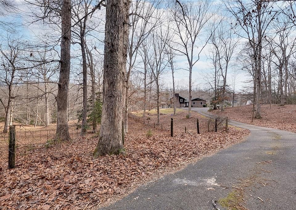 1st image of 232 Thompson Ln