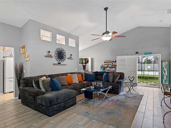 4th image of 541 HEATHER GLEN DR