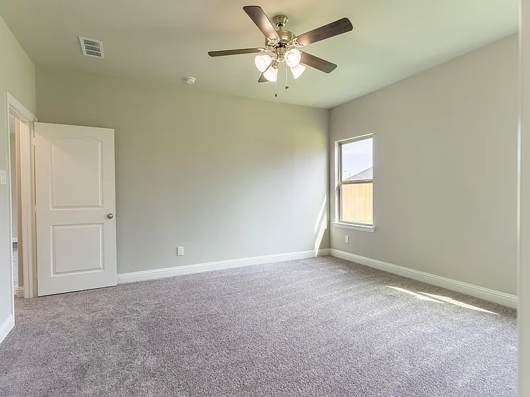 7814 Willow Ct — Photo 10