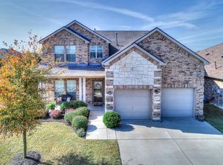 828 Golden Bear Ln, McKinney, TX 75072