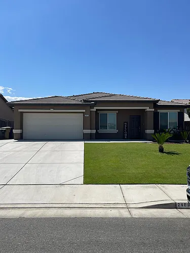2401 Donnalynn St Photo 1