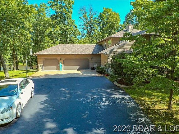 2nd image of 29 Vienna Woods Dr