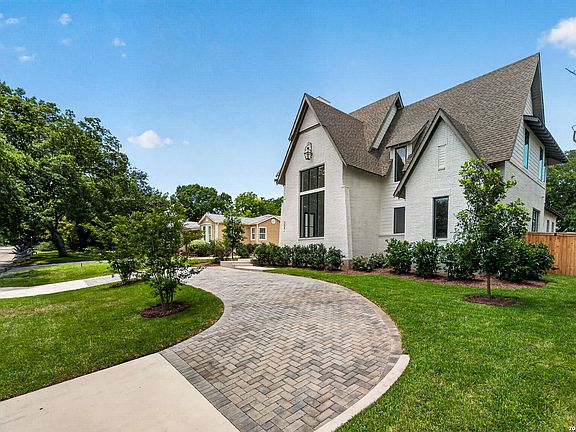 5th image of 255 CLAYWELL DR
