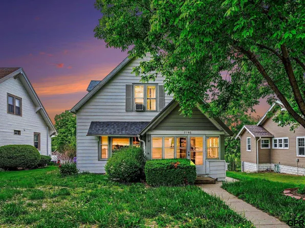 2146 S 35th St, Omaha, NE 68105