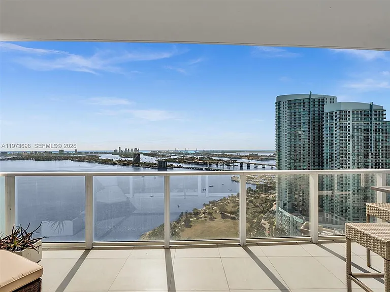 2020 N Bayshore Dr #3303 — Photo 12