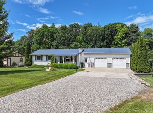 2415 King Rd, Lapeer, MI 48446