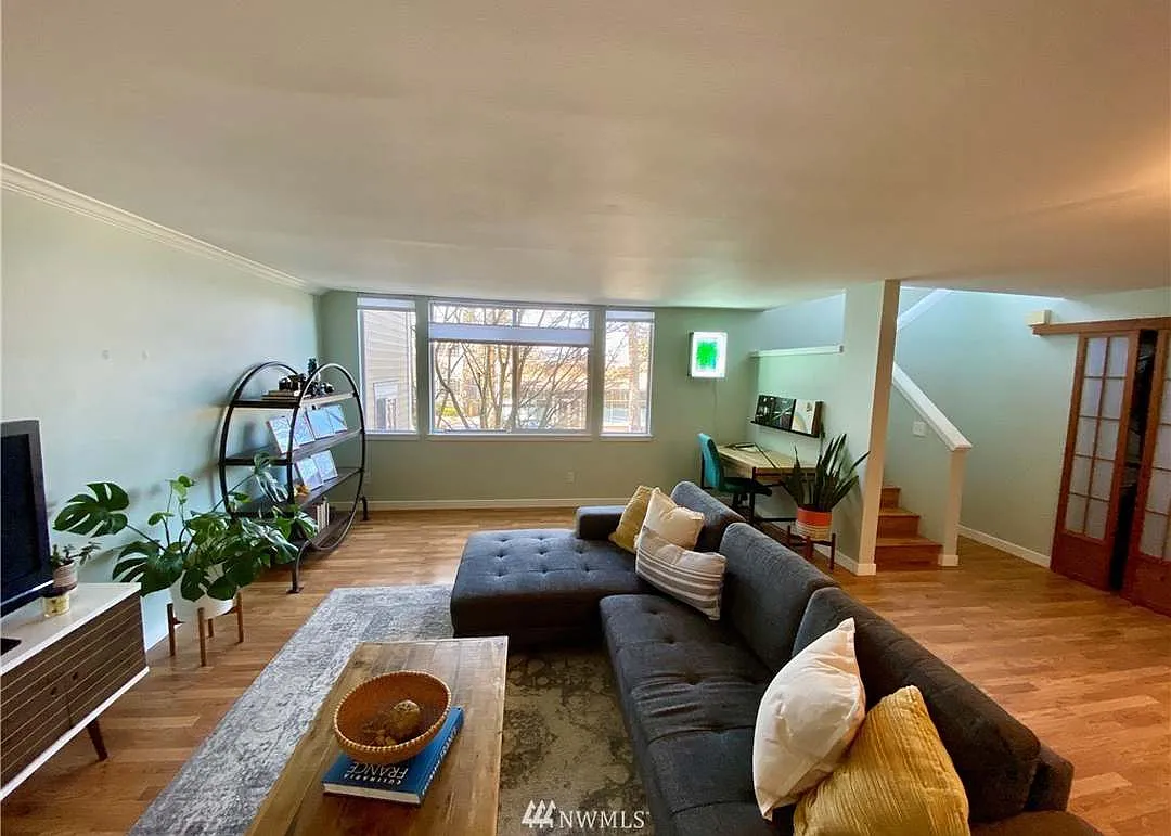 1 bed, 742 sqft, $2,600 — Photo 1
