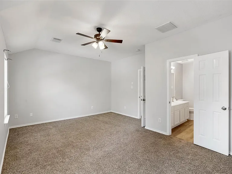 38 Walden Elms Cir — Photo 16