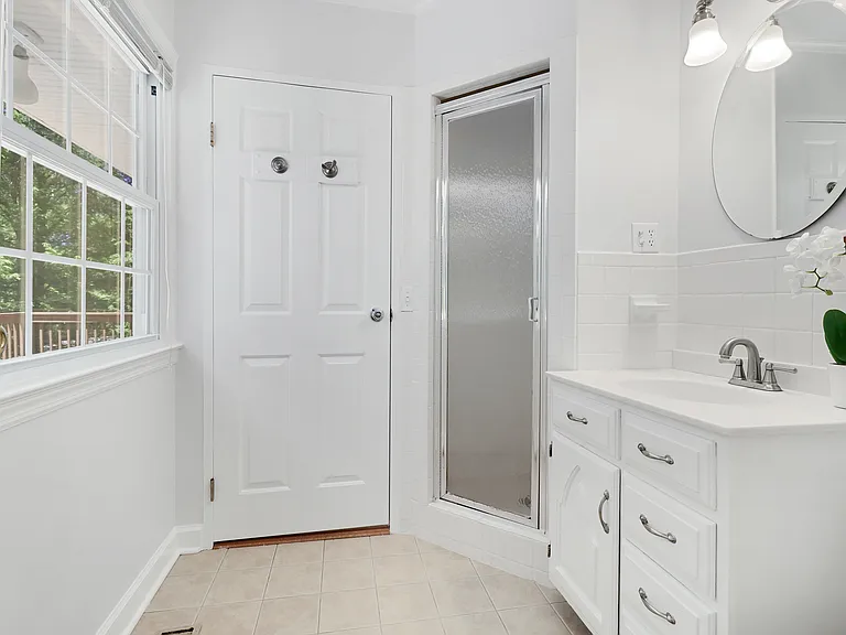 182 Weaver St — Photo 16