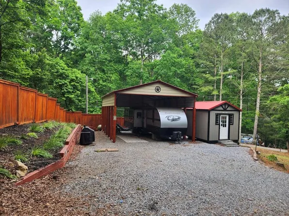 529 10th St, Ellijay, GA 30540