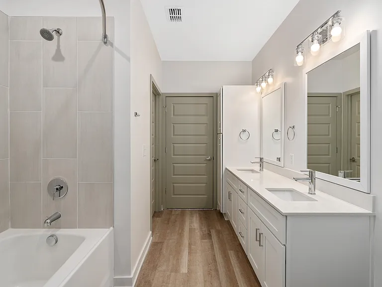 Cavala Apartments — Photo 57