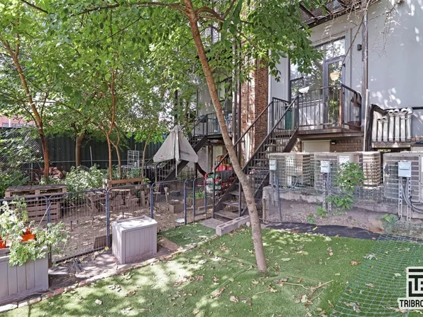 34-59 Vernon Boulevard image 1 of 8