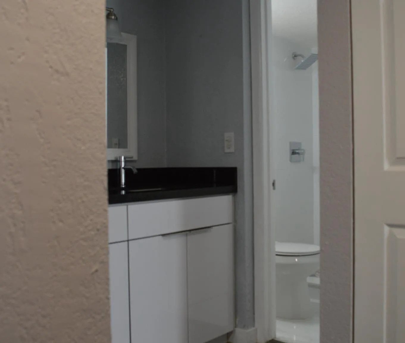 8860 Fontainebleau Blvd — Photo 2