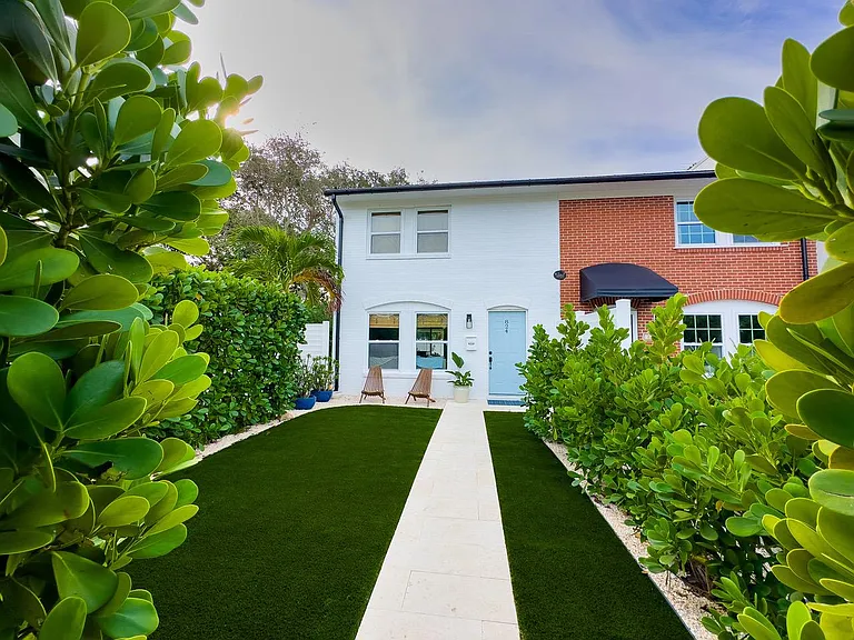 824 Dahlia Ln — Photo 40
