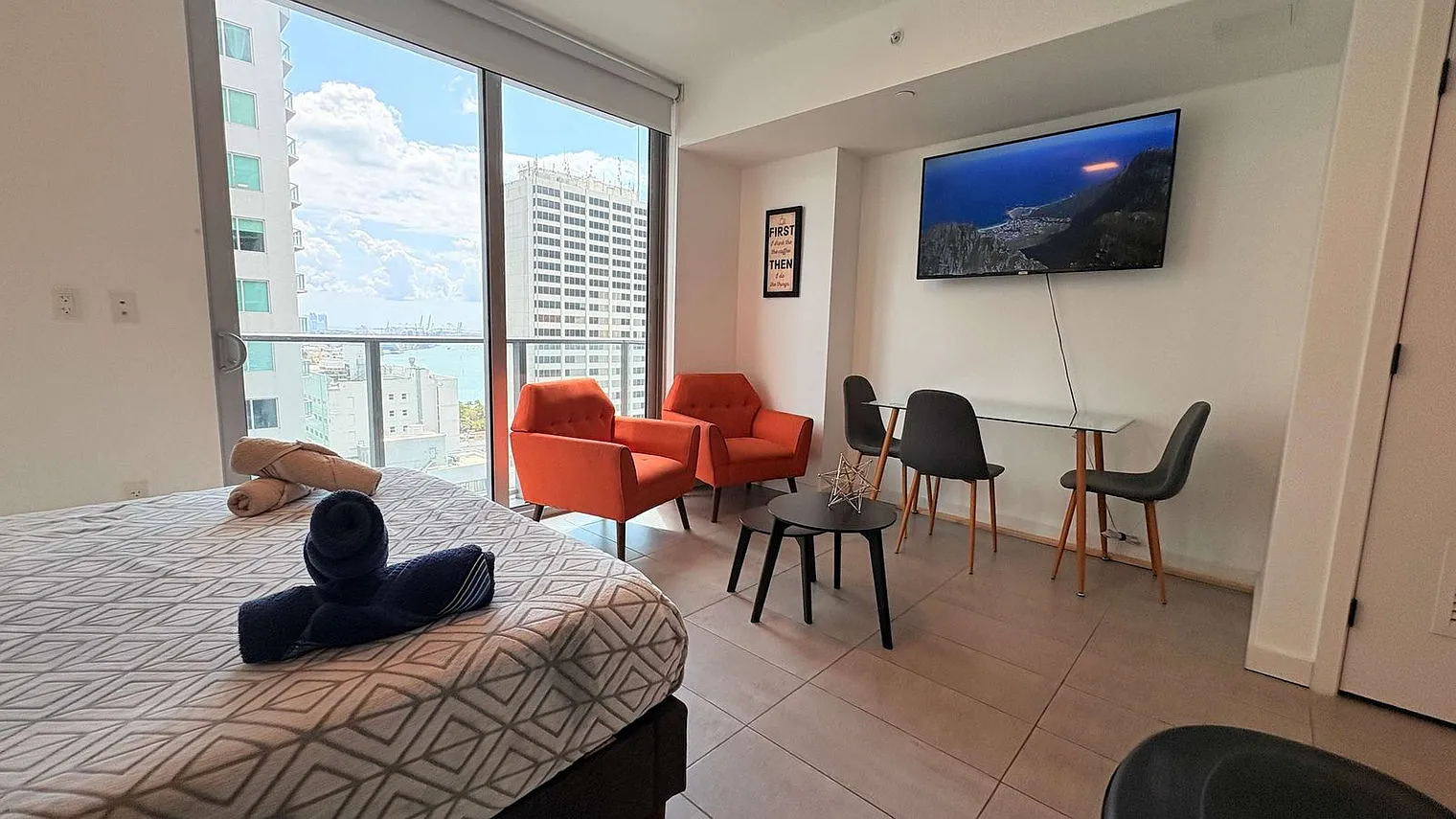 Studio, 1.0 bath, 441 sqft, $3,782 — Photo 2