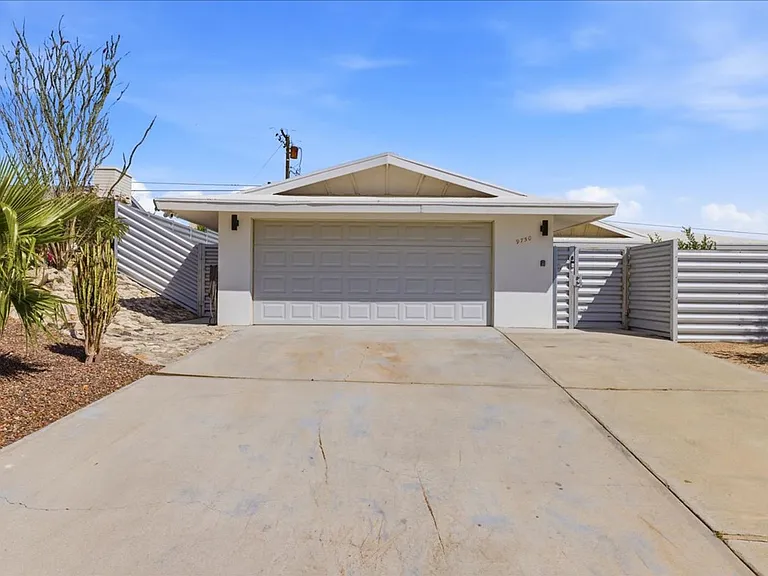9750 Valencia Dr — Photo 28