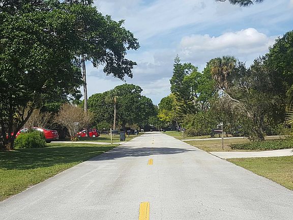4th image of 2205 15th Ln