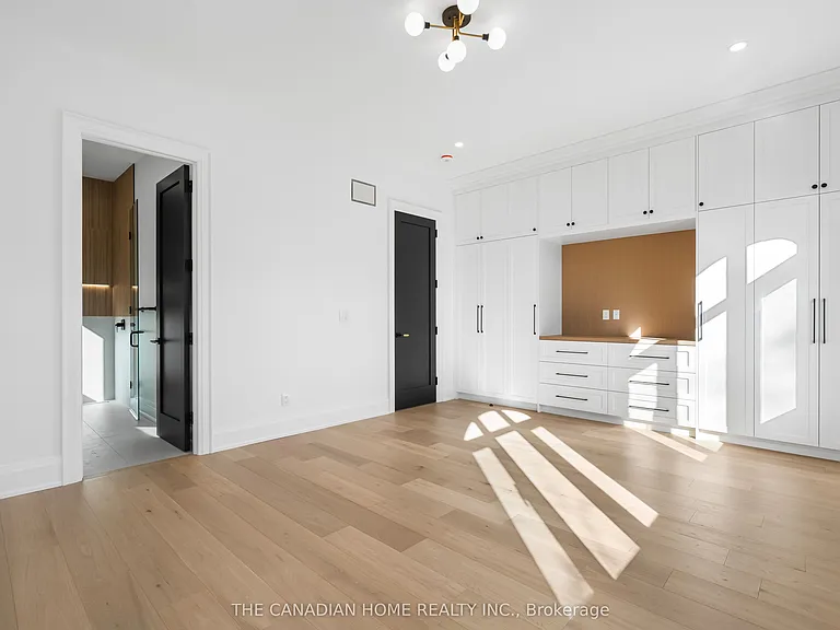 499 Rebecca St — Photo 32